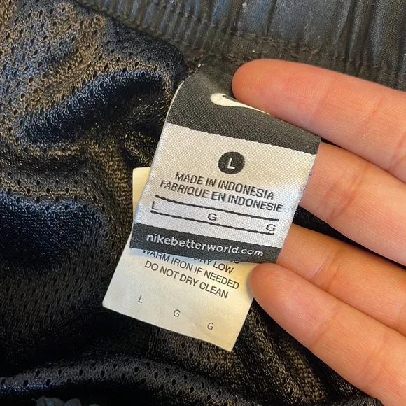 Nike work out shorts mens large - Picture 4 of 4